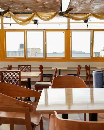 Dialogues Cafe